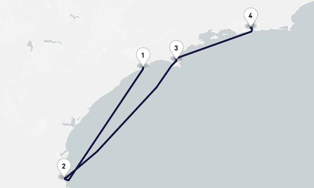 3 days, one-way from Santos to Rio de Janeiro 4日間