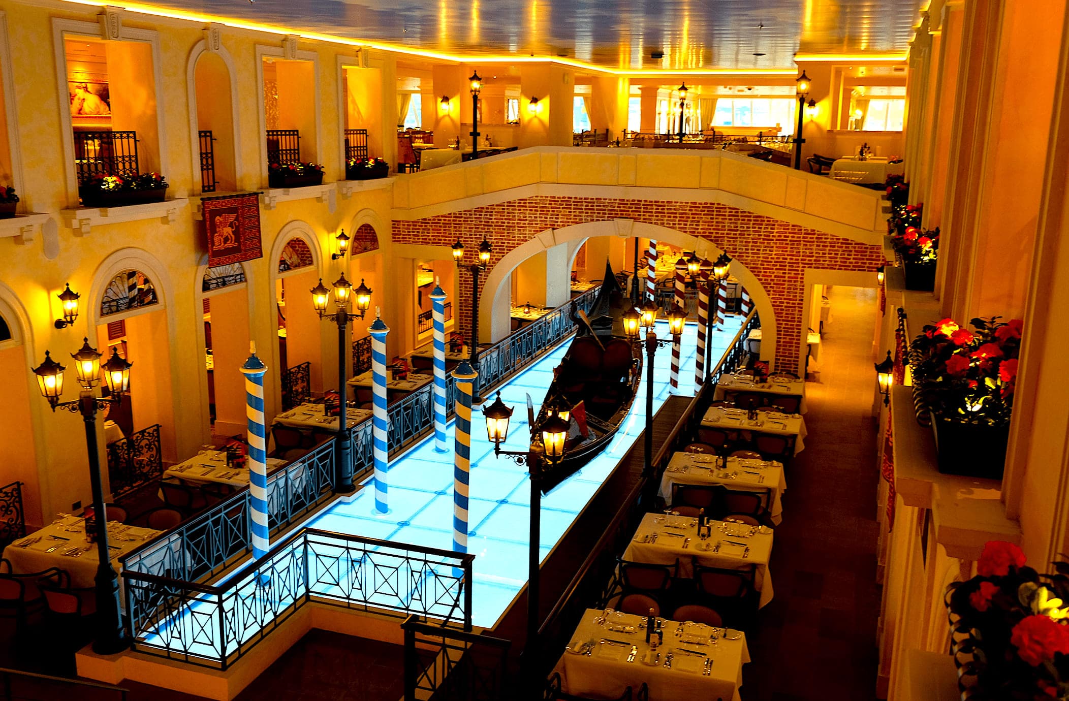 【写真多数】コスタ最新客船「コスタベネチア」、船内はまさに洋上のチャイニーズ・イタリア