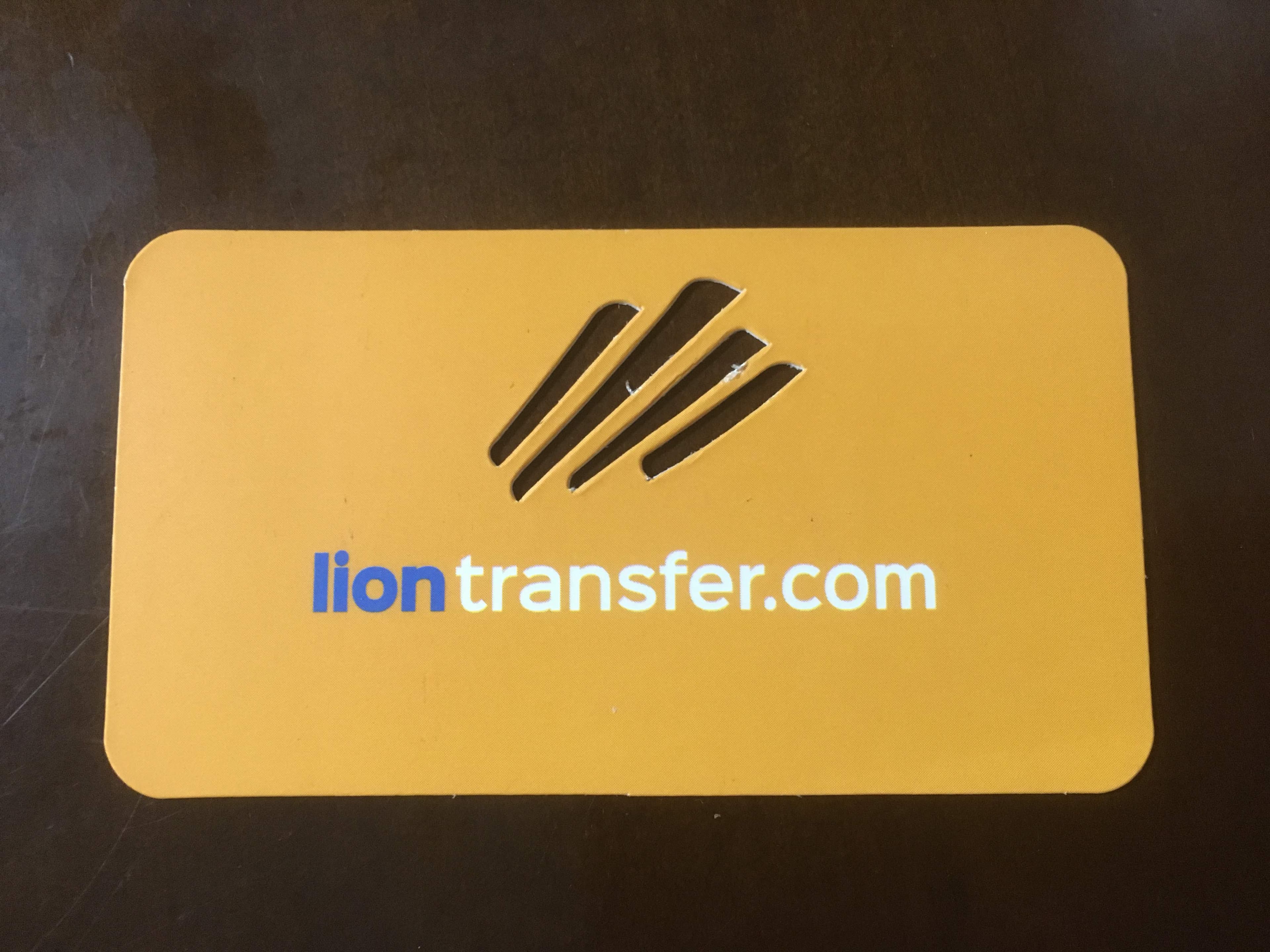 アテネ　ピレウス港～空港 リムジンサービス