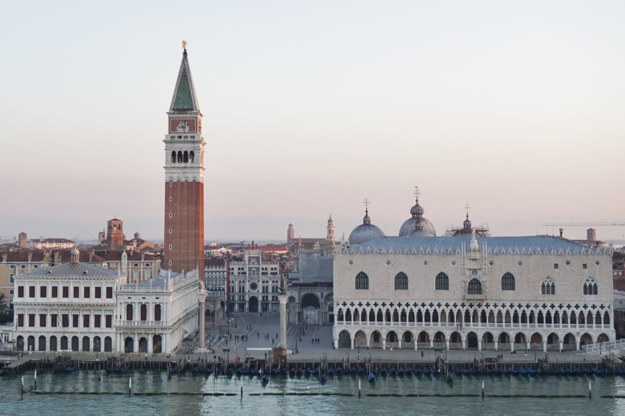 【地中海クルーズ＆バルセロナ】ビジョン・オブ・ザ・シーズ　ベネチア入港　10日目：前半