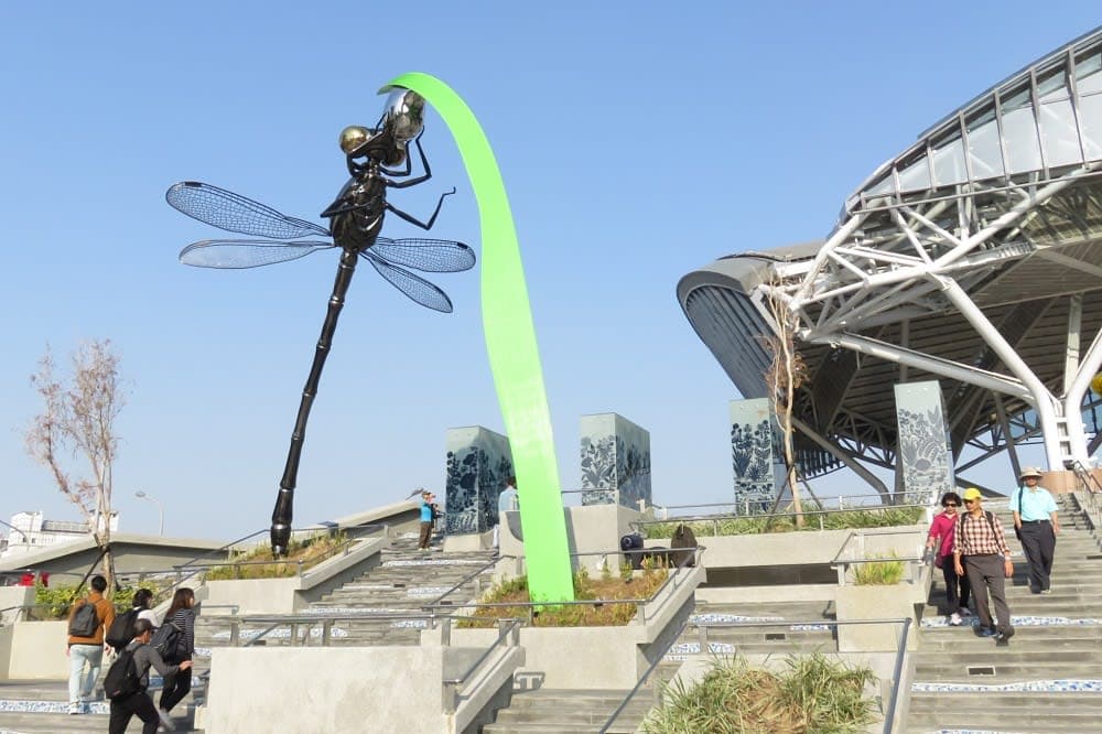 台鉄台中駅は隠れた観光スポット？巨大なトンボがお出迎え♪～台湾女子旅＆ダイヤモンドプリンセスで初クルーズー2018.12月・本編4-7