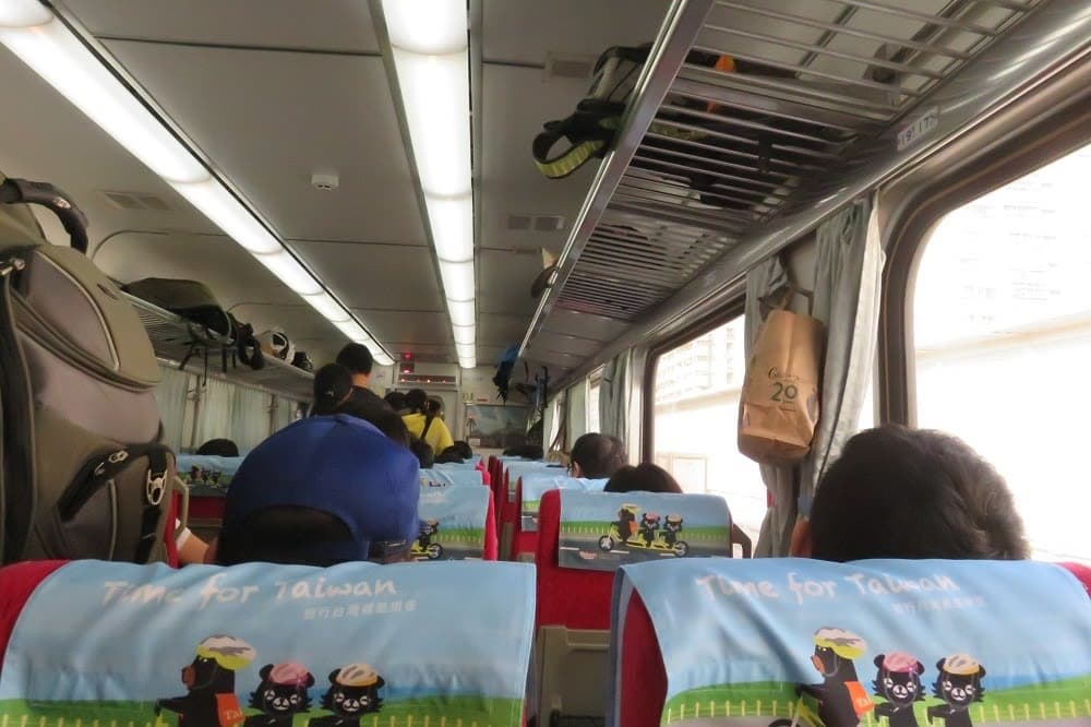 台湾のローカル列車。台湾鉄路の自強号に乗ってみた♪～台湾女子旅＆ダイヤモンドプリンセスで初クルーズー2018.12月・本編4-8