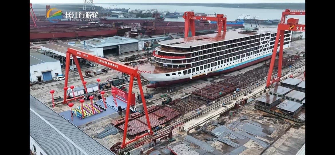 「長江行・收月」下水