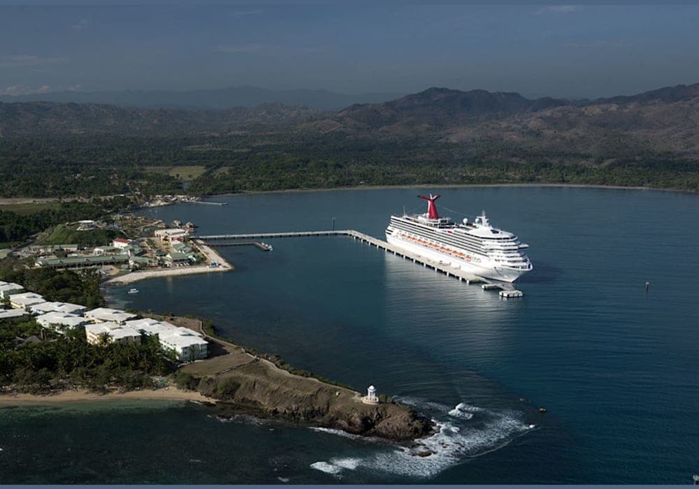 ドミニカ共和国にカーニバル・コーポレーションのアンバーコーブ・クルーズポートが開港