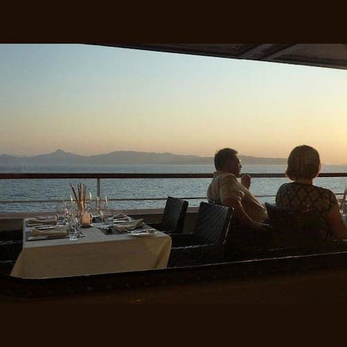 デッキレストラン