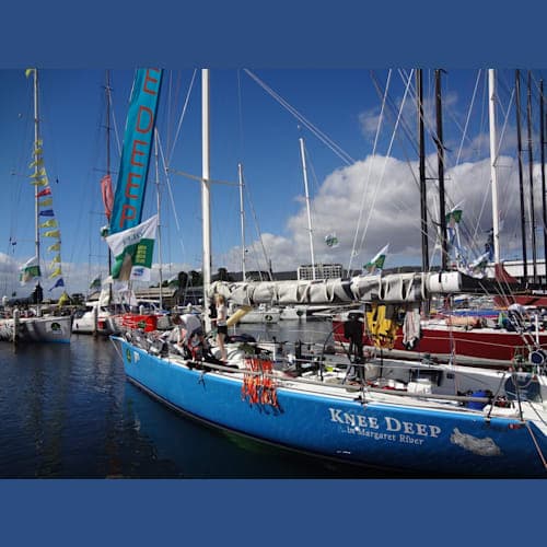 ホバート タスマニア
シドニー・ホバートオーシャンヨットレースを終えたレーズ艇