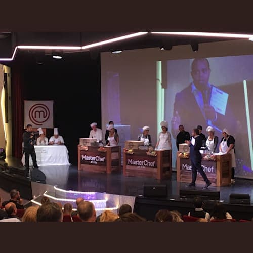 終日航海日には、船内版Master Chef(制限時間10分で料理の腕を競い合うコンテスト)などのイベントが催されます。