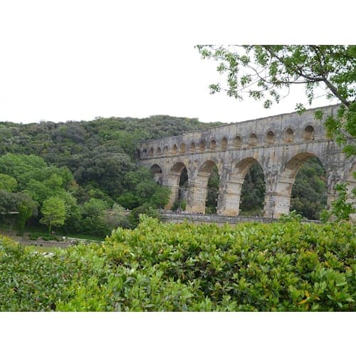 アヴィニョンからのエクスカーションでポン・デュ・ガールへ