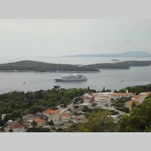 ハバール 停泊中のポナン