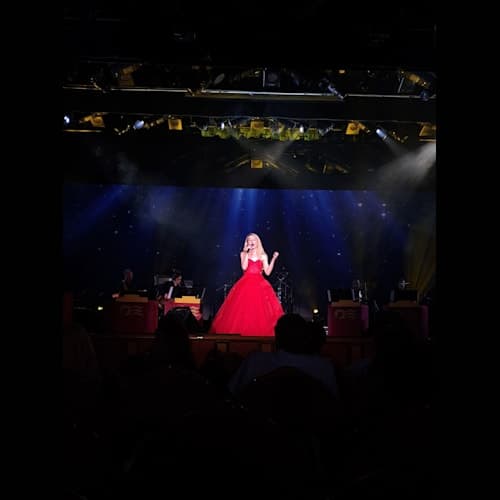 ソプラノ歌手 ジョージ・モットラム
日本語の歌も歌ってくれました。