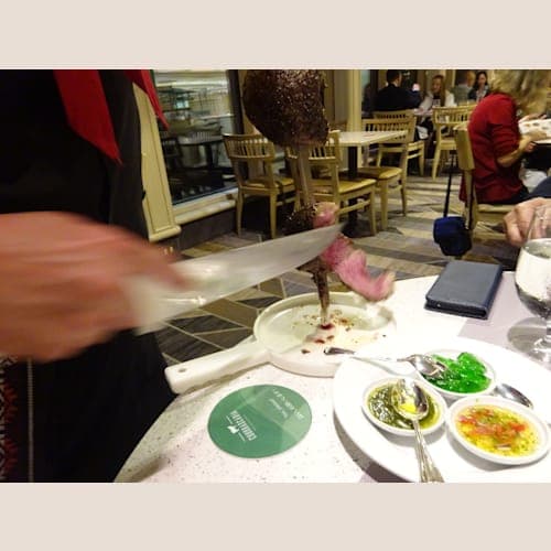 頑張って美味しいお肉をたくさん食べたけど、まわりの皆さんの食欲は物凄いものでした!!