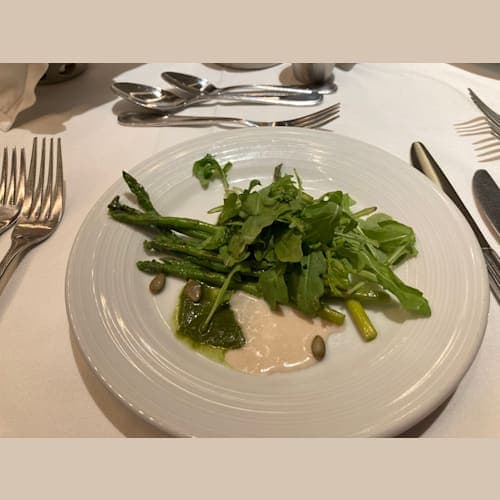 最後のテーマはBon Voyage!
アスパラガスのソテーを頂きます。