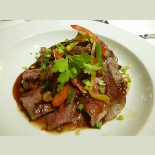 ディナーのベトナム風ステーキ。おいしかった。