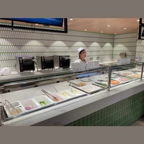 パークカフェのベーグルステーションコーナー。
ローストビーフサンドも人気です。