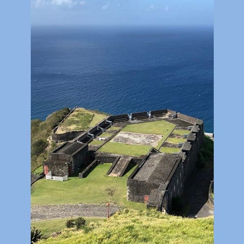 世界遺産のブリムストーン・ヒル・フォートレス・ナショナル・パーク セントクリストファー・ネービス