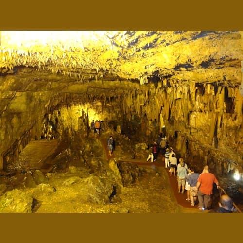 ケファロニア島 鍾乳洞