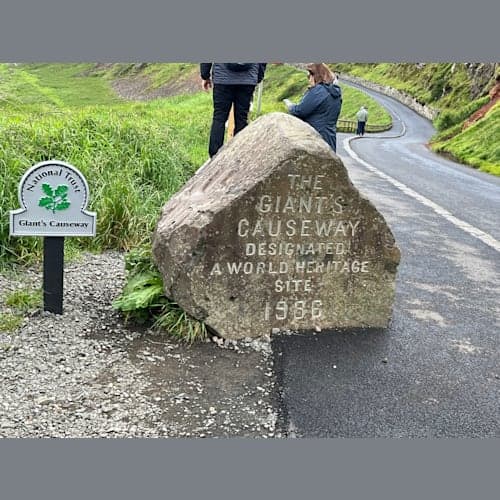 ジャイアンツコーズウェイは、シャトルバス乗らずに、歩けます。