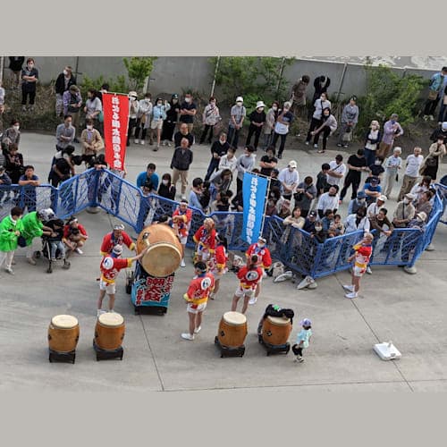 小樽 QE小樽初寄港とのことで多くの人が見学に来ていた。