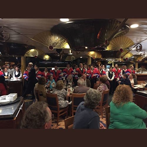 船内最後のディナー
スタッフのレセプション