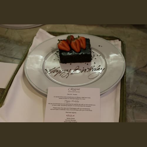 知人のお誕生日もしっかりお祝いしてくださいました。