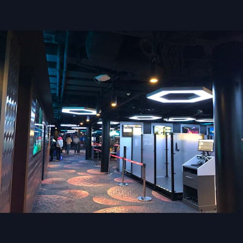 VRが体験できるEsc EXPERIENCE LAB