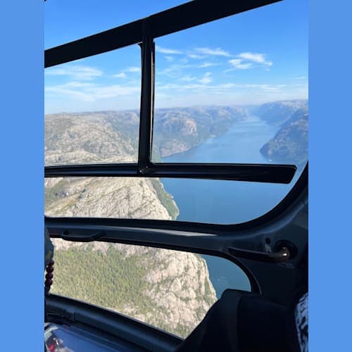 ツアーで🚁ヘリからフィヨルド観光
