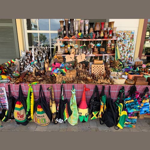 セキュリティエリア内の土産物屋