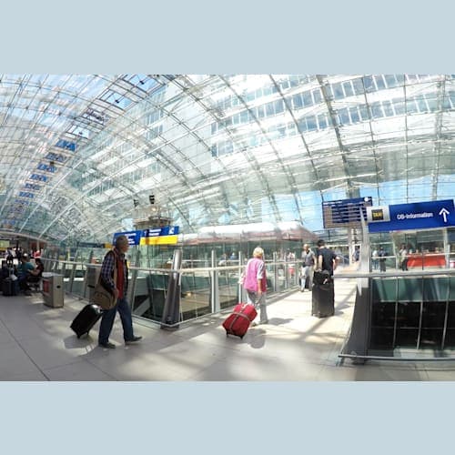 フランクフルト空港からストラスブール港までは列車旅です。