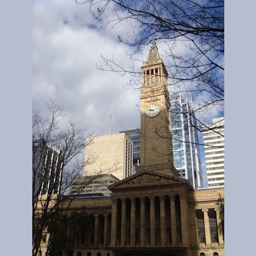 ブリスベンに上陸してしまった。クイーンズランド州庁舎。