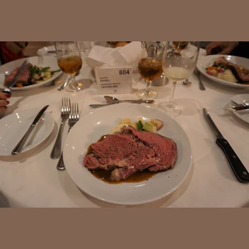 ロイヤルカリビアン初日のディナーといえばプライムリブ。