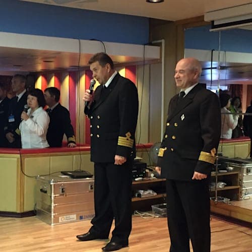 もちろん、クルーは全てロシア人でした。