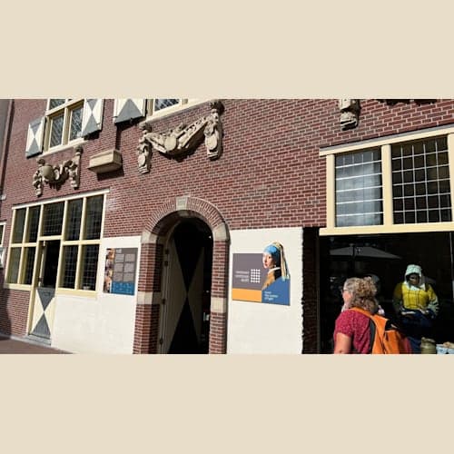 フェルメール美術館は「本物ではありませんがフェルメールの作品を一度に楽しめる」という意味ではとても良いところです。日本語音声ガイドの無料貸し出しもありますのでお立ち寄りの際は是非御利用ください。