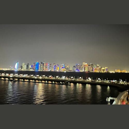 出港時のドーハの夜景