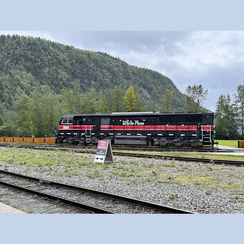 Skagwayで列車の旅。