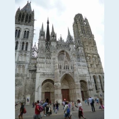 モネが連作で描いたルーアンの大聖堂