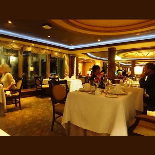 プリンセスグリルの中。