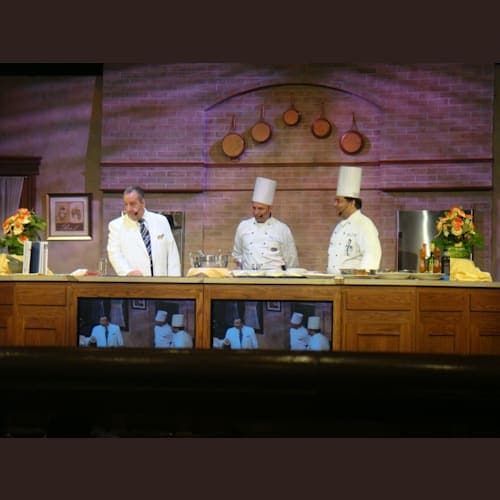 エグゼクティブシェフによるクッキングショー。