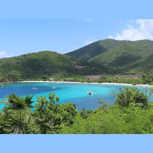 セントジョンの綺麗な海