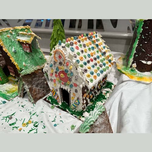 船内のあちこちがクリスマスデコレーション。