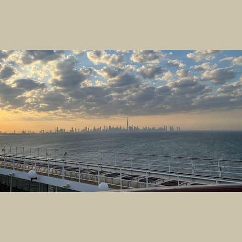 港に戻るころには完全に夜が明けていました。