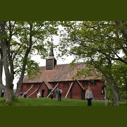 入江のほとりに有った木造教会です。
現在は新しい教会が建てられているため博物館になっていました。