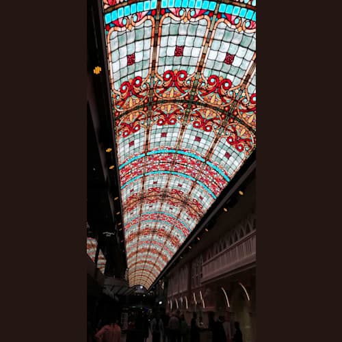 毎日、決められた時間に、ドームショーが行われます。
ぜひ一度はご覧ください。感動します。