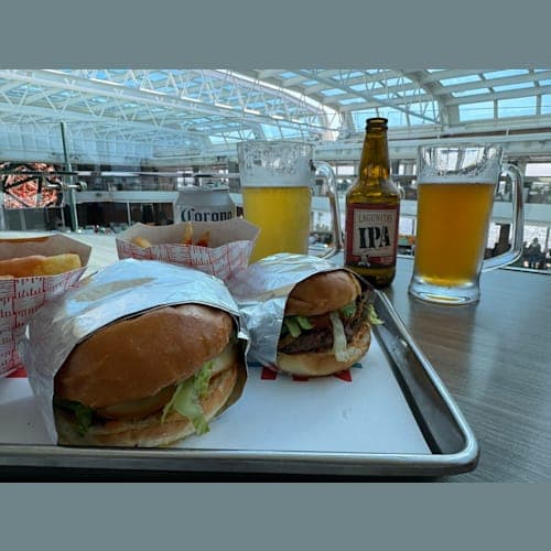 ハンバーガーも種類がいろいろ。